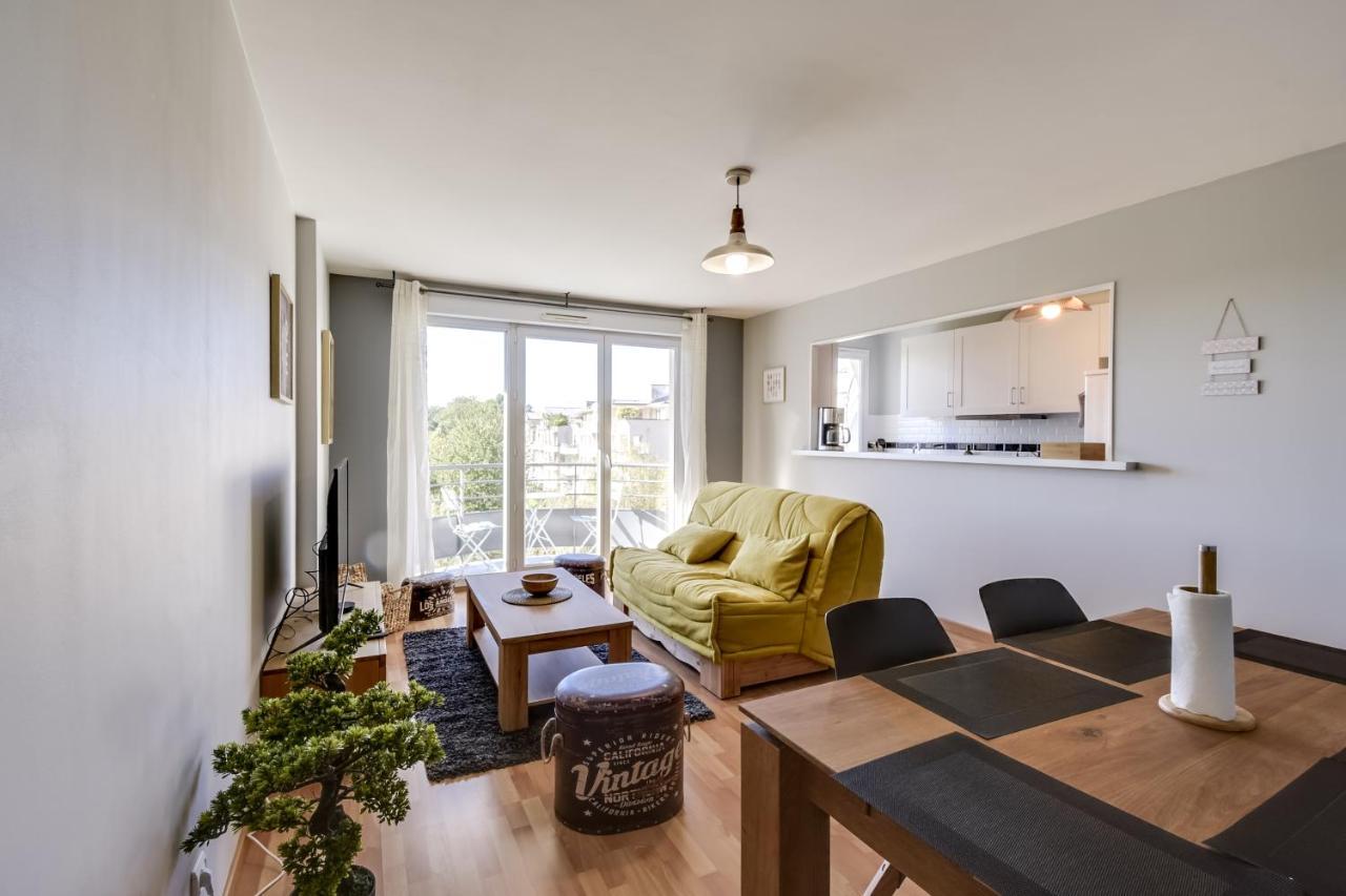 Chic Apart With Parking And Balcony Leilighet Cergy Eksteriør bilde